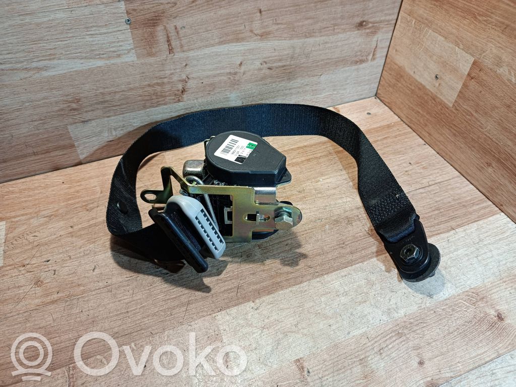 Mazda 323 F Front seatbelt 