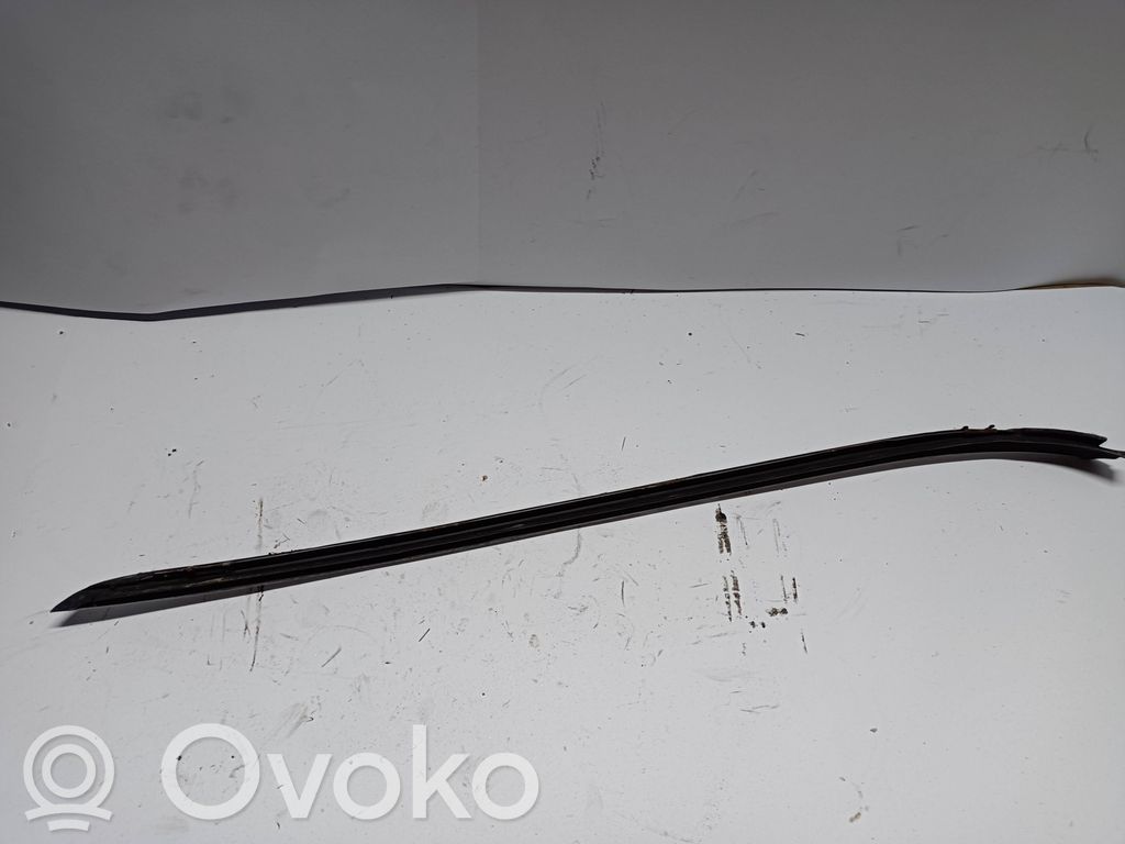 Moldura del parabrisas   7126940