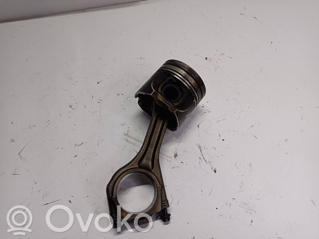 Jaguar XF X250 Piston with connecting rod 