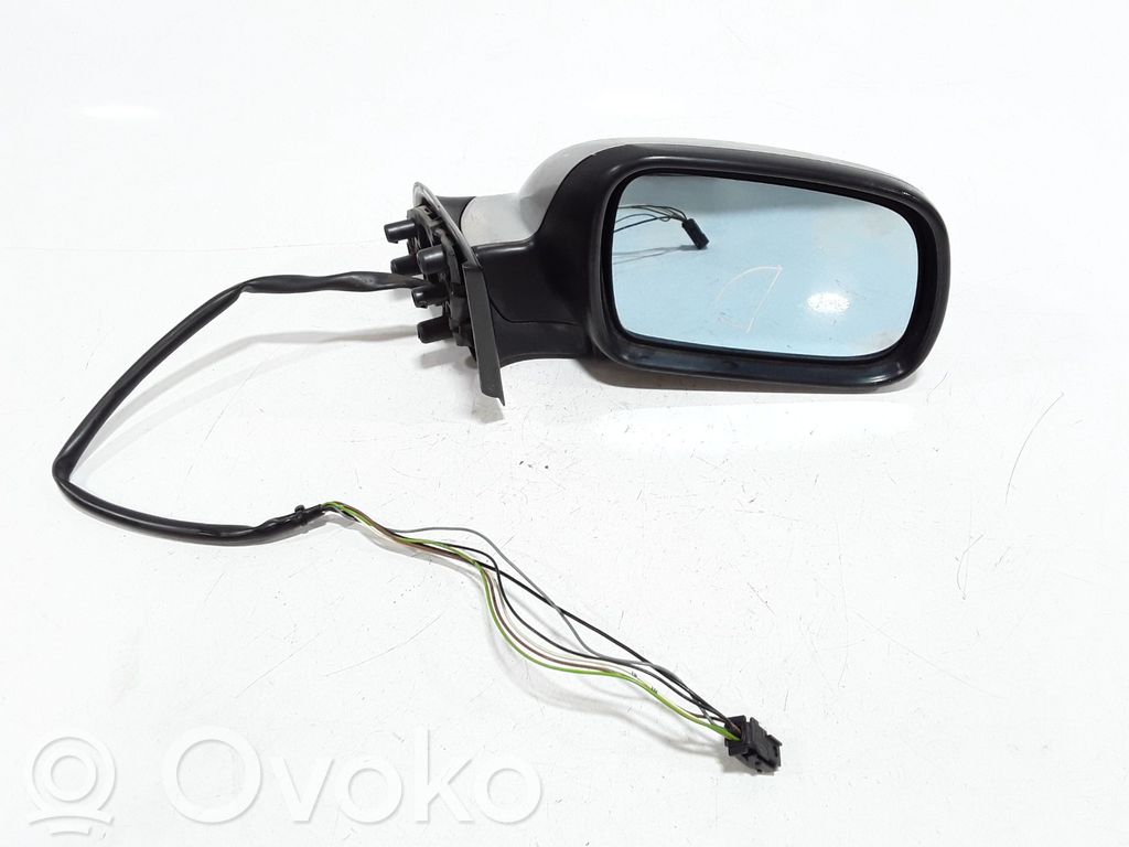 Peugeot 307 Front door electric wing mirror 