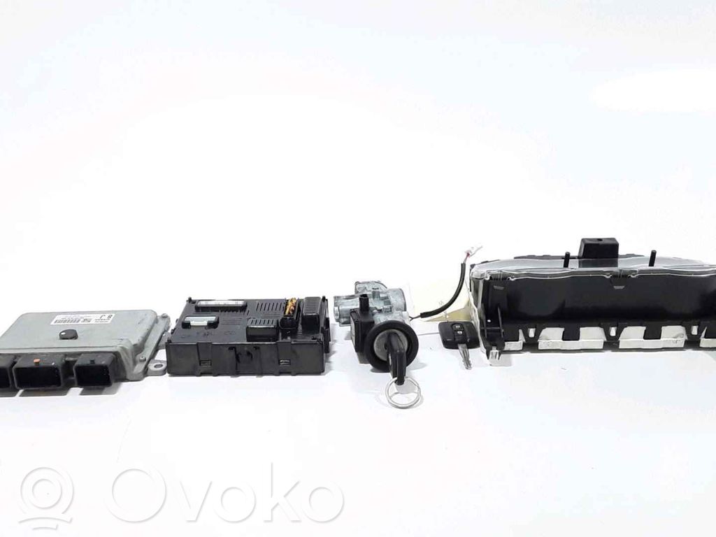 Nissan Note (E11) Kit cu ECU motor și set închidere uși 