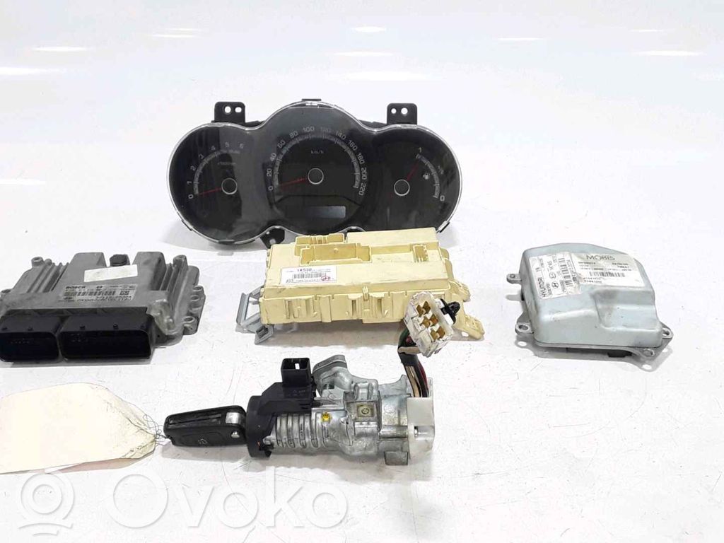 KIA Venga Engine ECU kit and lock set 