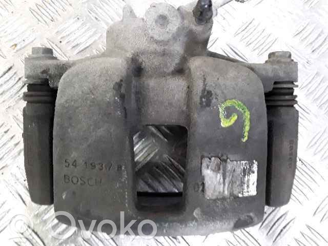 Peugeot 207 CC Zacisk hamulcowy przedni 