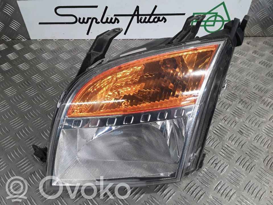 Ford Fusion Lampa przednia 