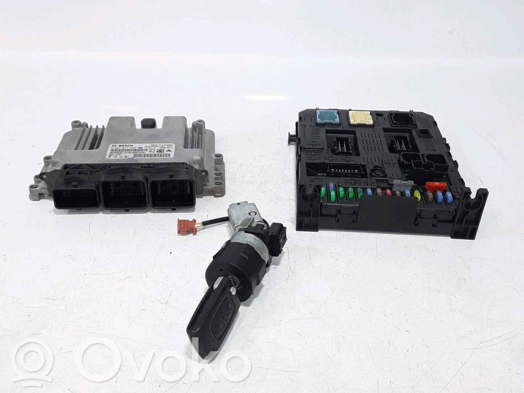 Peugeot 3008 I Komputer / Sterownik ECU i komplet kluczy 