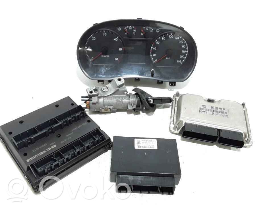 Volkswagen Polo IV 9N3 Komputer / Sterownik ECU i komplet kluczy 
