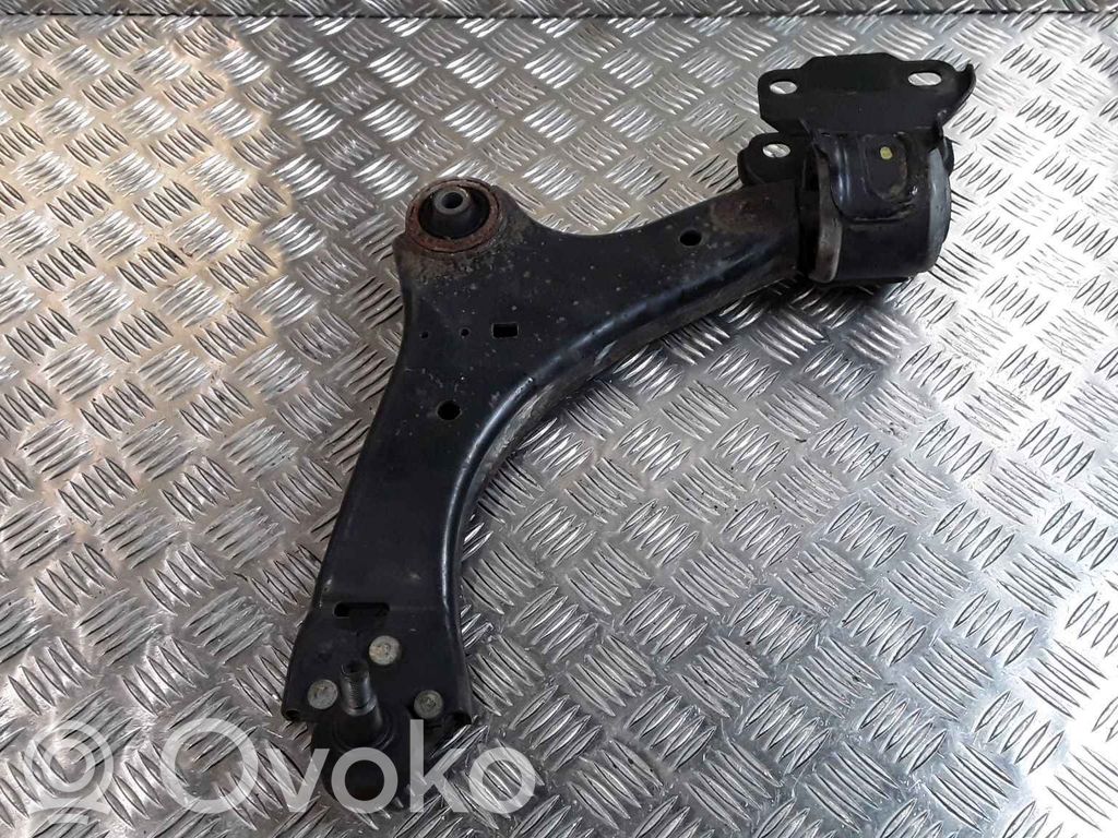 Ford Mondeo Mk III Dolny wahacz przedni 