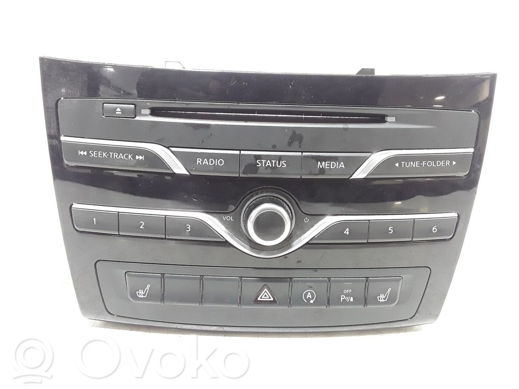 Infiniti Q30 Unidad central de control multimedia 