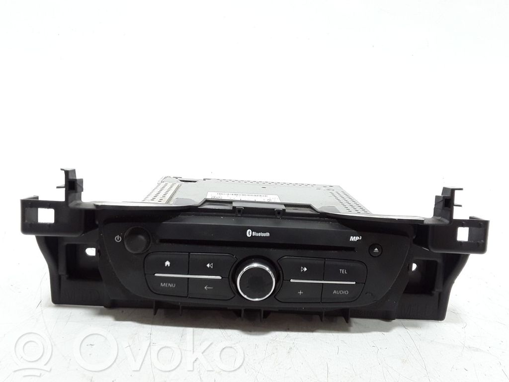 Renault Kangoo II Unidad delantera de radio/CD/DVD/GPS 