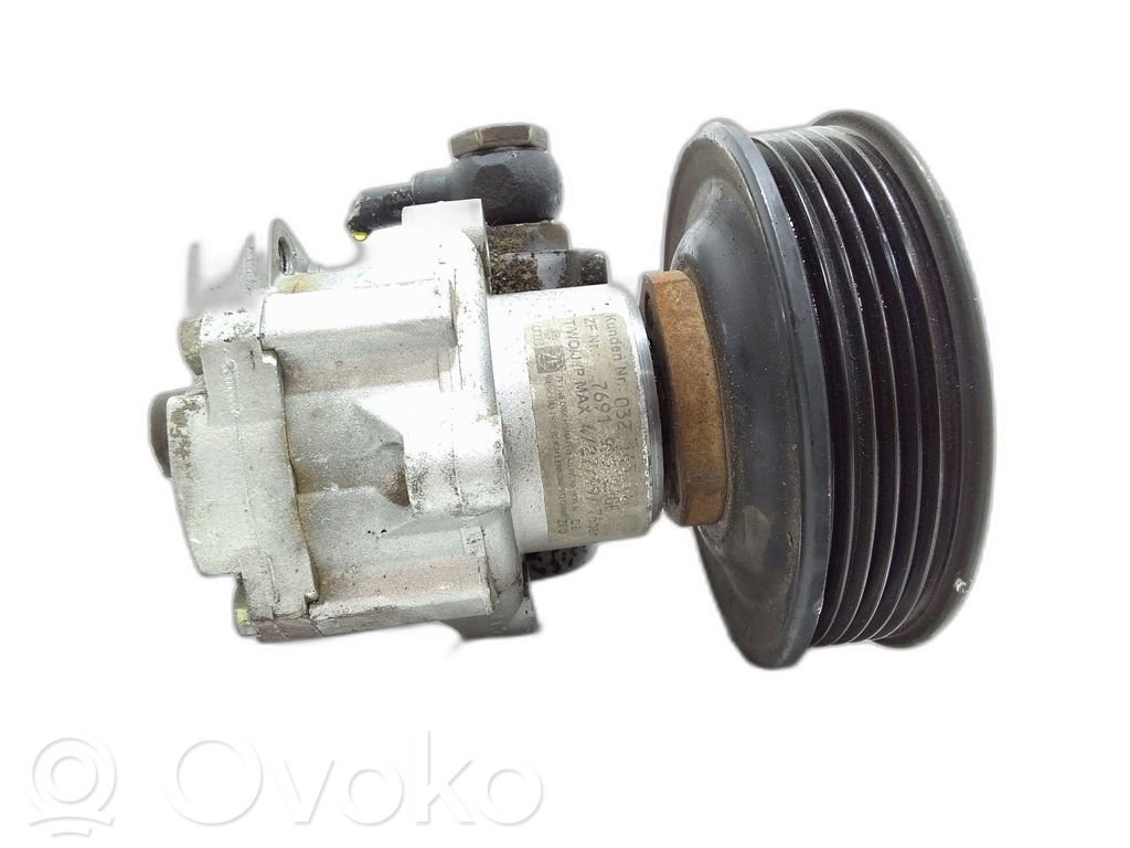 Volkswagen Polo III 6N 6N2 6NF Power steering pump 