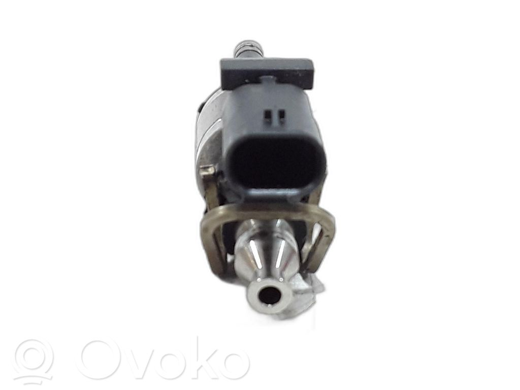 Volkswagen Polo VI Fuel injector 