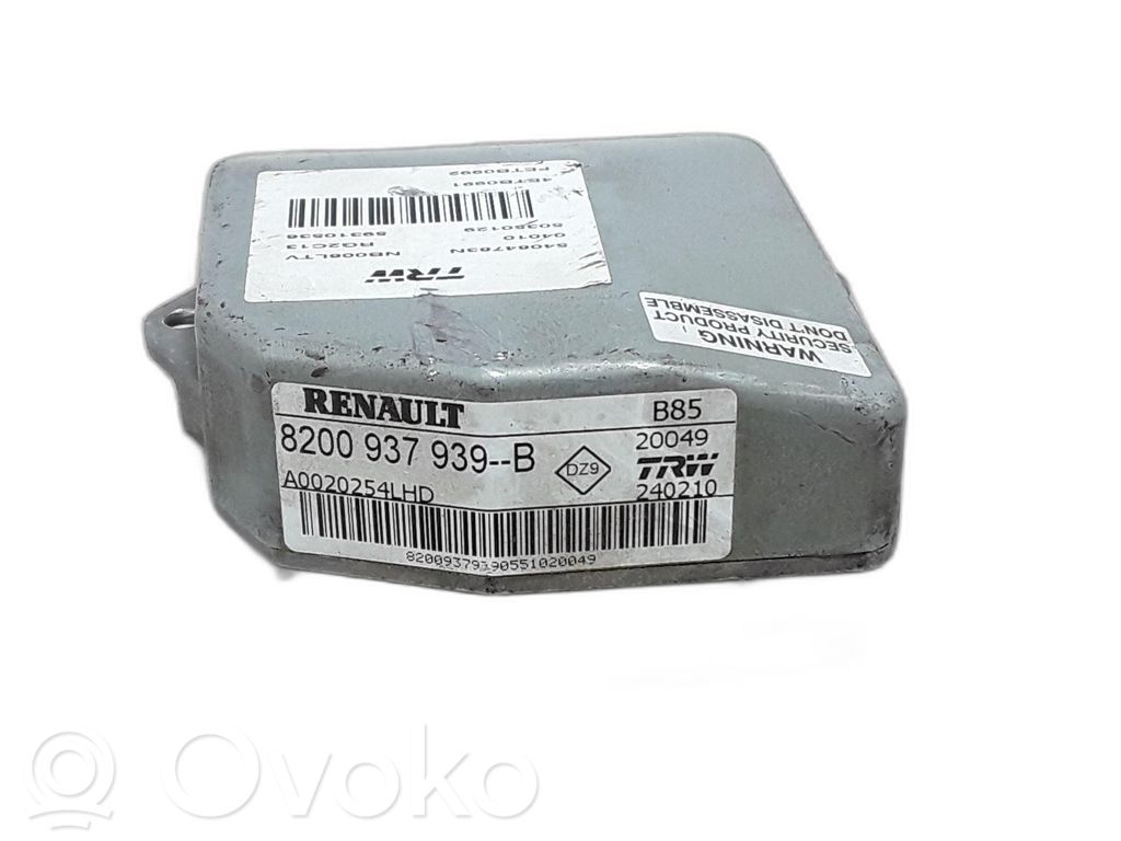 Renault Clio III Ohjaustehostimen ohjainlaite/moduuli 