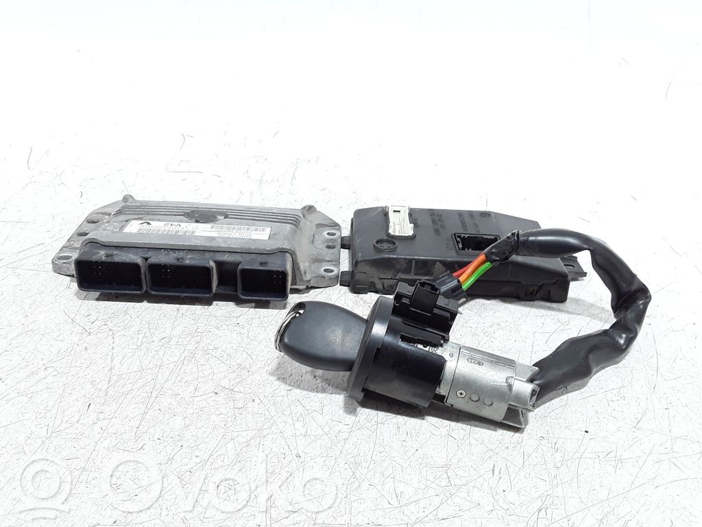 Engine ECU kit and lock set   237100740R,237101830R,20240935,23832926,VDMS13