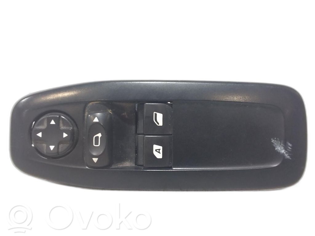 Peugeot 208 I Electric window control switch 
