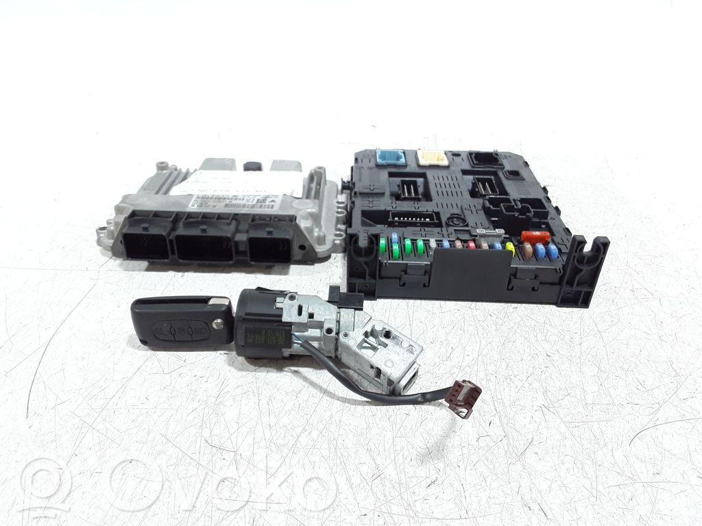 Citroen C4 I Engine ECU kit and lock set 