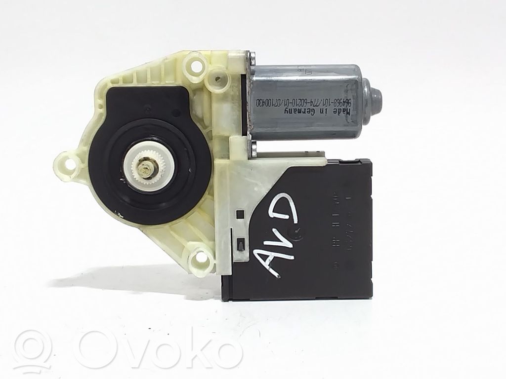 Volkswagen Golf VI Motor del regulador de la ventanilla de la puerta delantera 