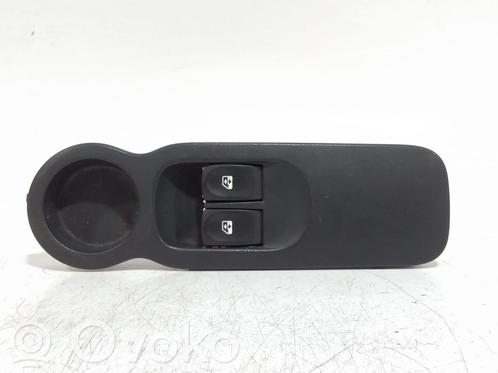Electric window control switch   8200214939,8200278438,20260923,37920880,VDMS13