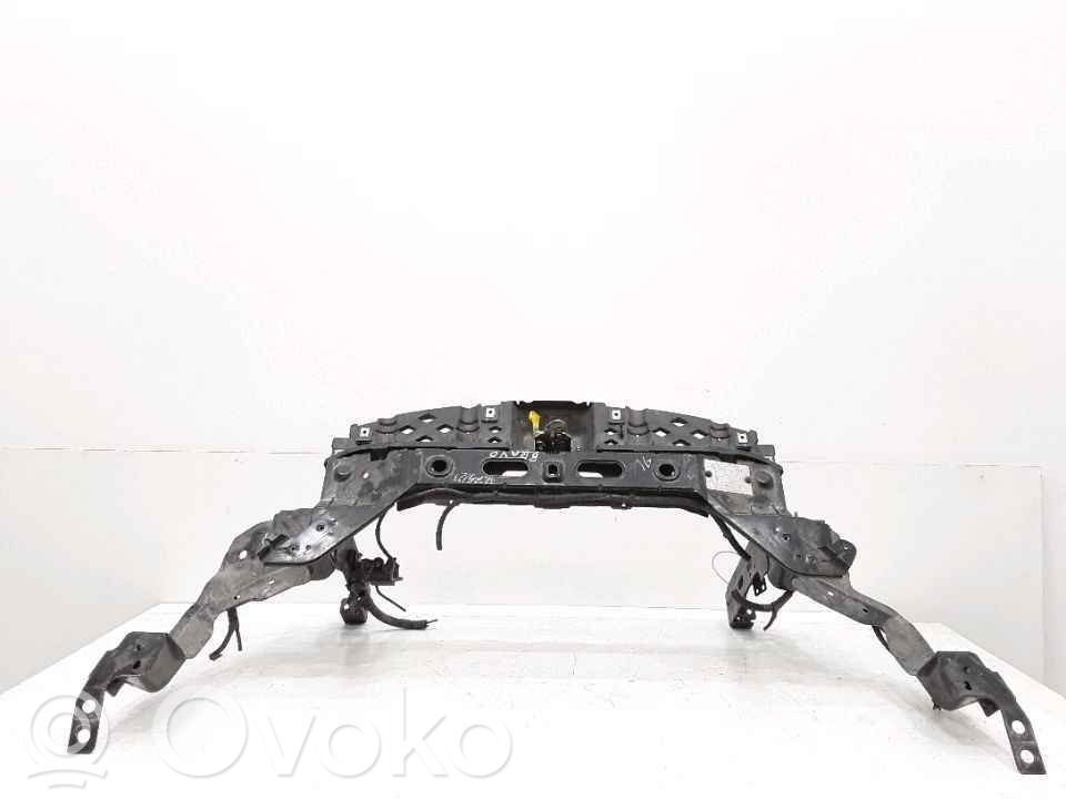 Fiat Bravo Pas przedni 