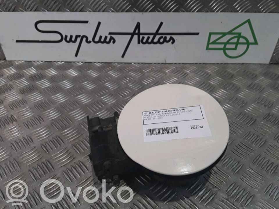 Opel Adam Klapka wlewu paliwa