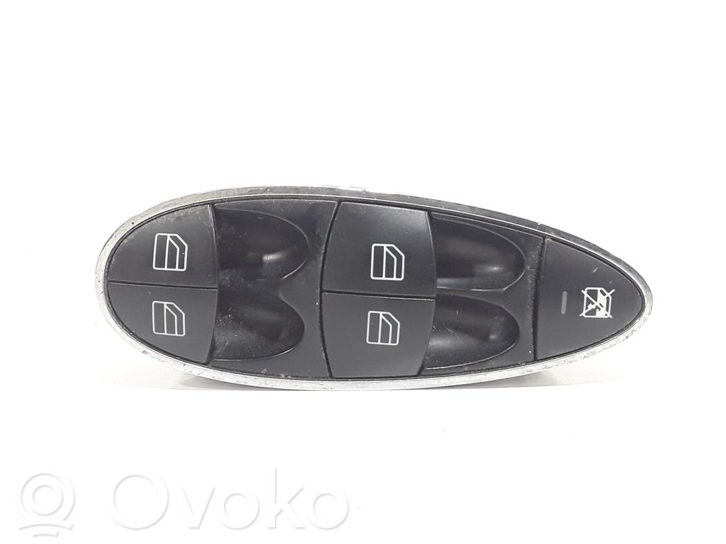 Mercedes-Benz CLS C219 Przyciski szyb
