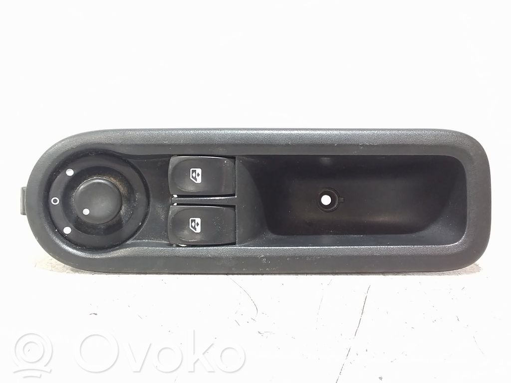Schalter el. Fensterheber   8200214939,8200356515,20261164,41450256,VDMS13