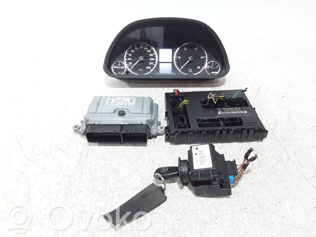 Mercedes-Benz A W169 Aizdedzes ECU komplekts