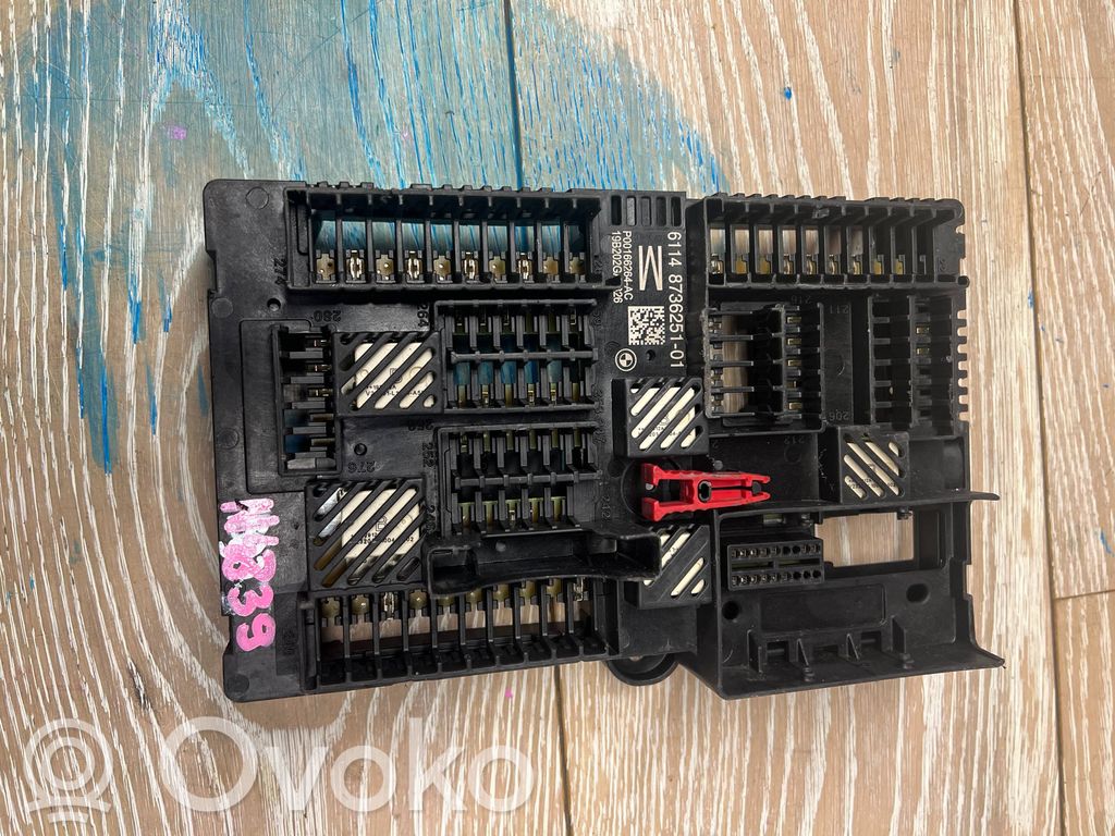 Fuse module   8736251