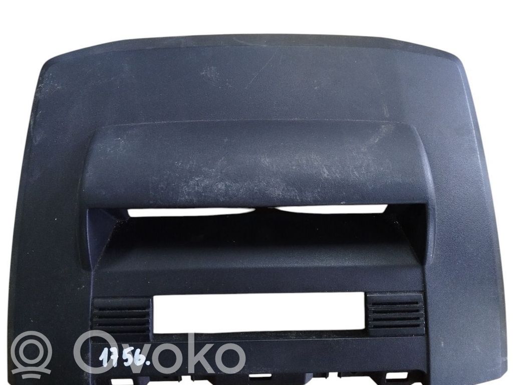 Panel trim   C29155311,K4366