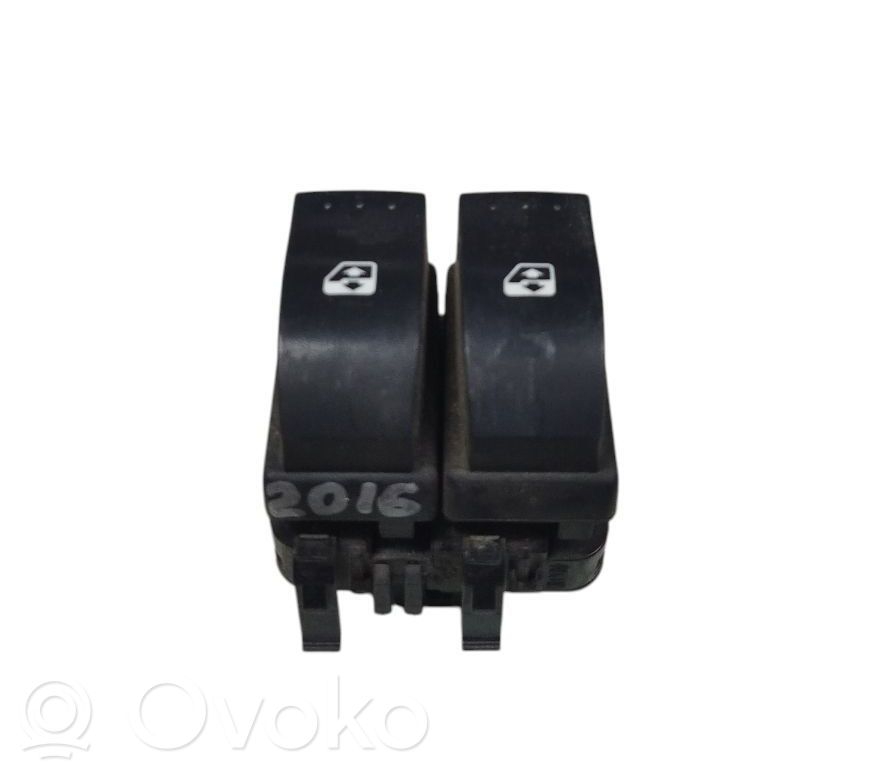 Renault Clio II Electric window control switch 