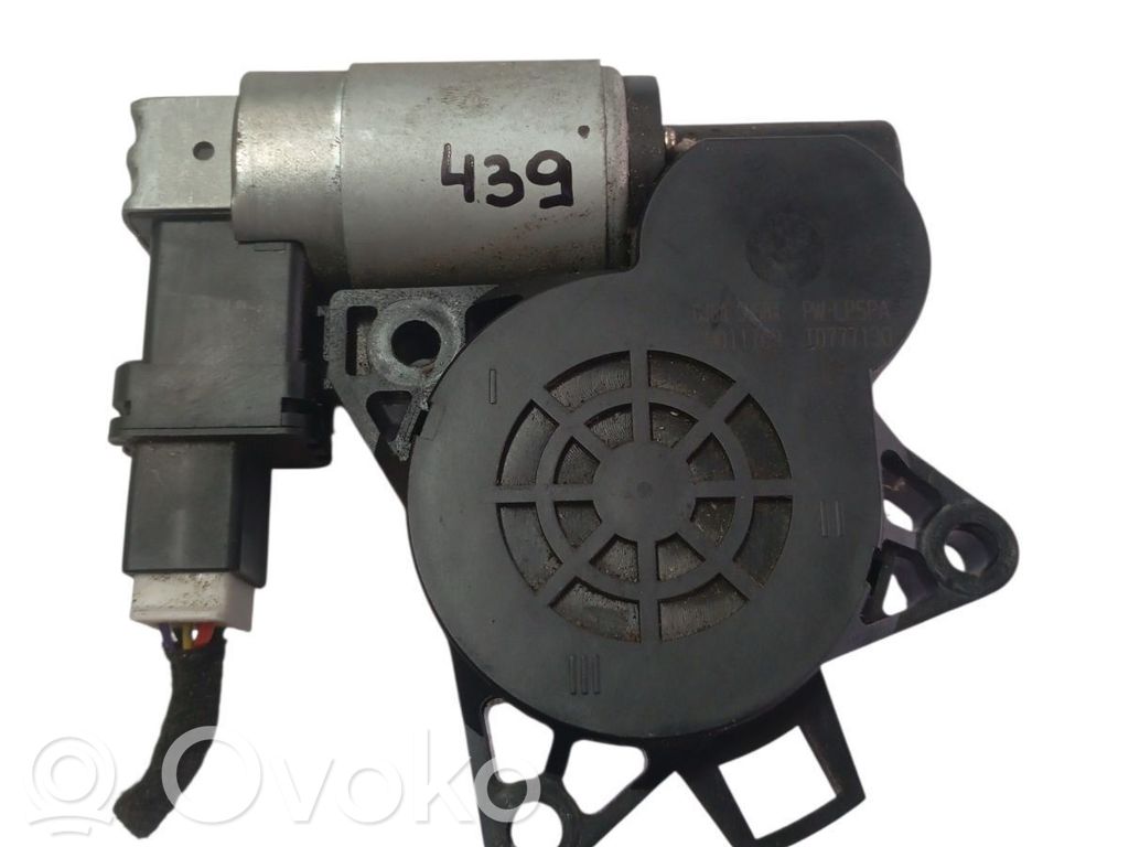 Mazda 3 I Motor del regulador de la ventanilla de la puerta delantera 