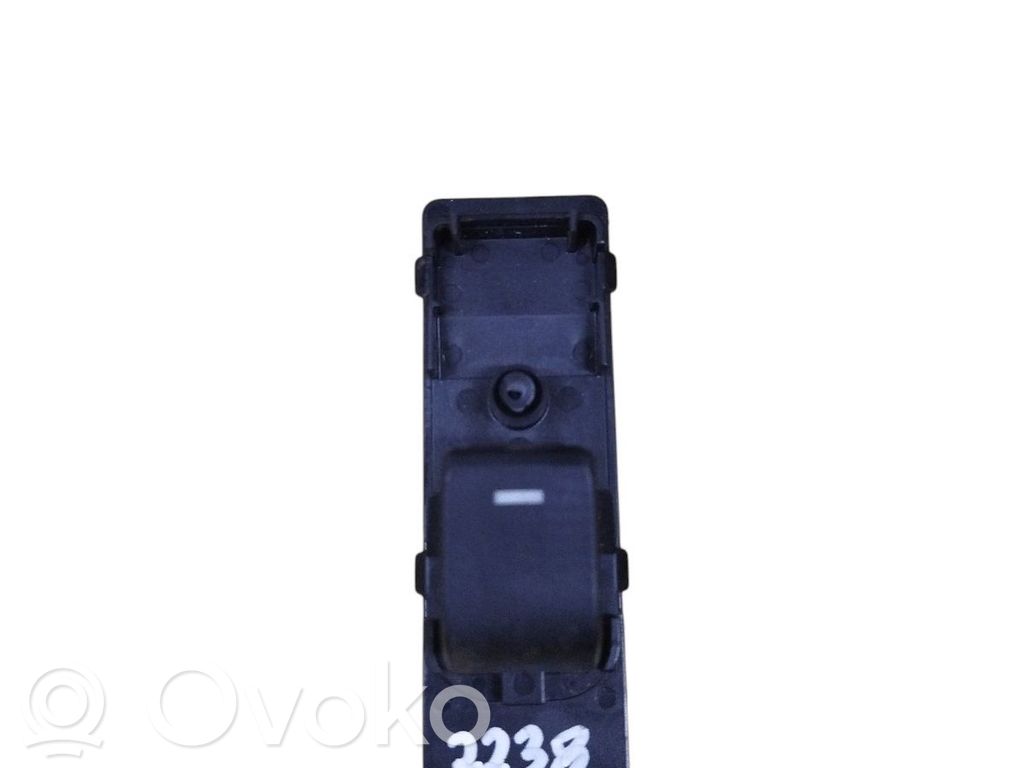 Mazda 6 Electric window control switch 