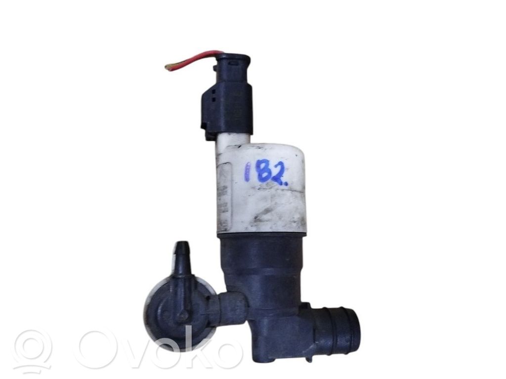 Peugeot 107 Windscreen/windshield washer pump 