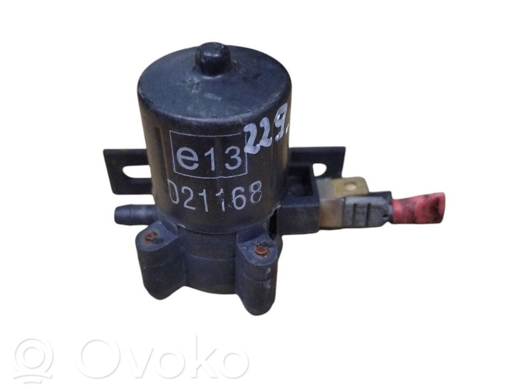 Opel Astra G Windscreen/windshield washer pump 