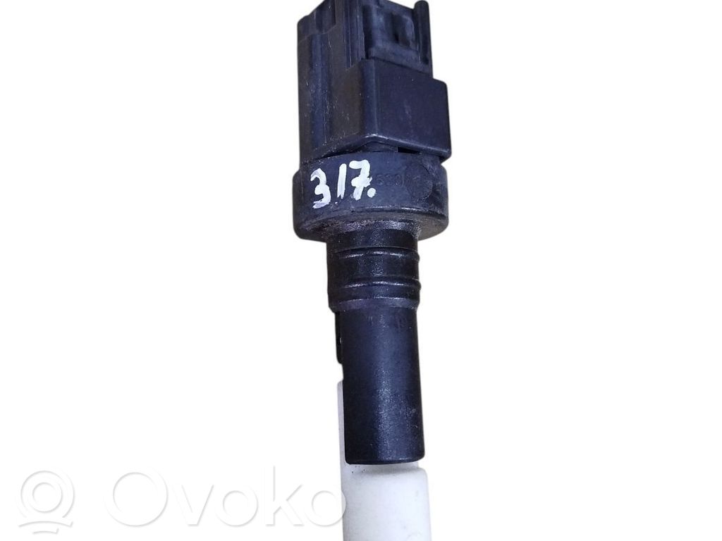 Ford Mondeo MK IV Windshield washer fluid level sensor 