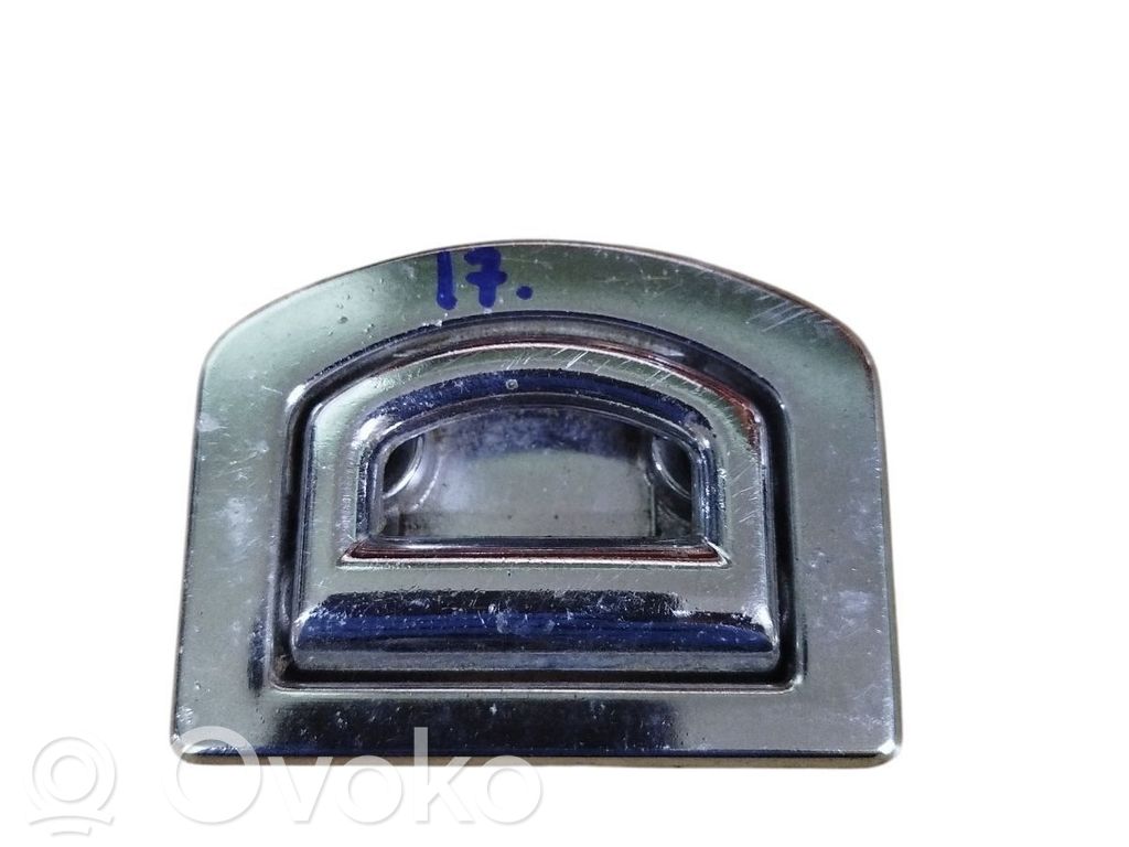 Volkswagen Golf IV Tie down hook / loop 