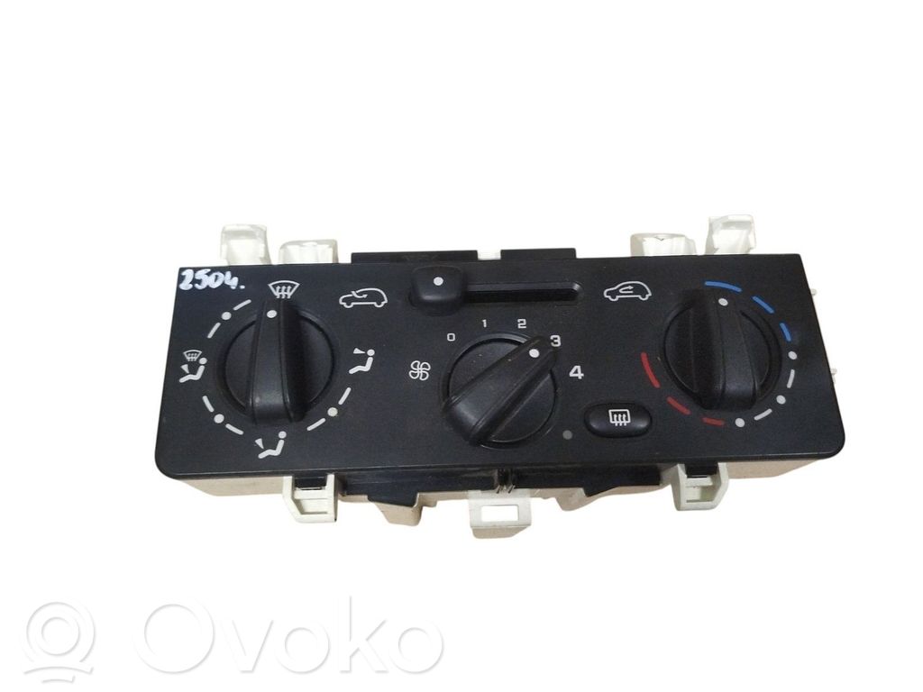 Citroen C3 Climate control unit 