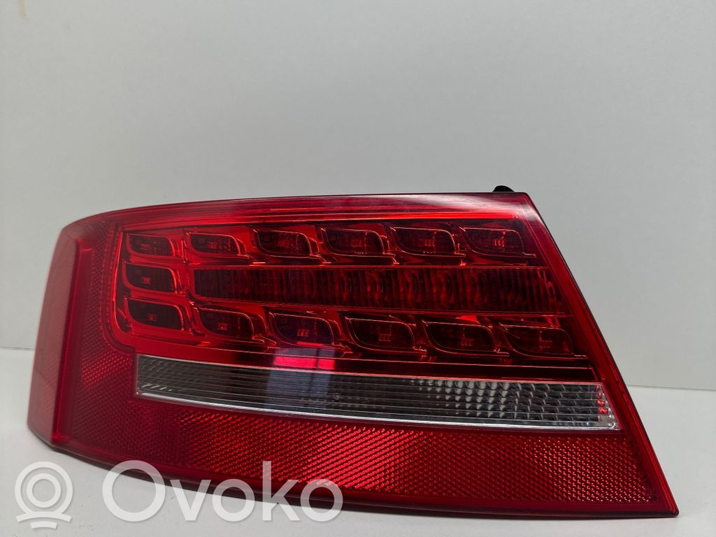 Takavalot   8T8945095D,8T8945095B