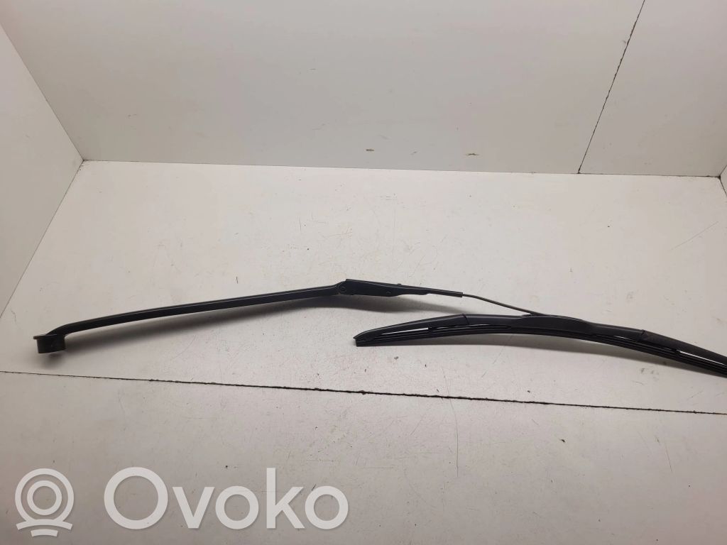 Lexus GS 300 350 430 450H Front wiper blade arm 