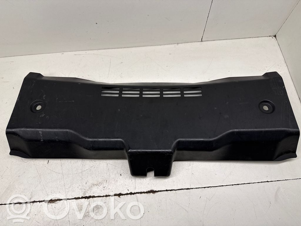 Peugeot 108 Verkleidung Heckklappe Kofferraumdeckel 