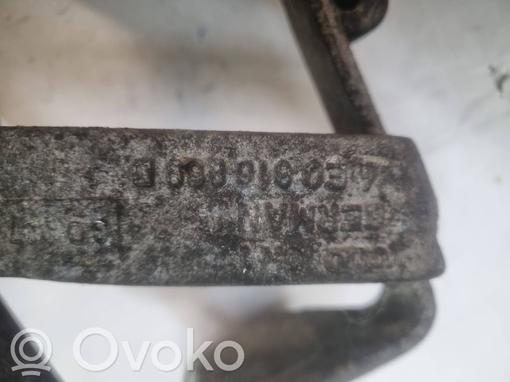 Audi A8 S8 D3 4E Ilmakompressorin kiinnike 