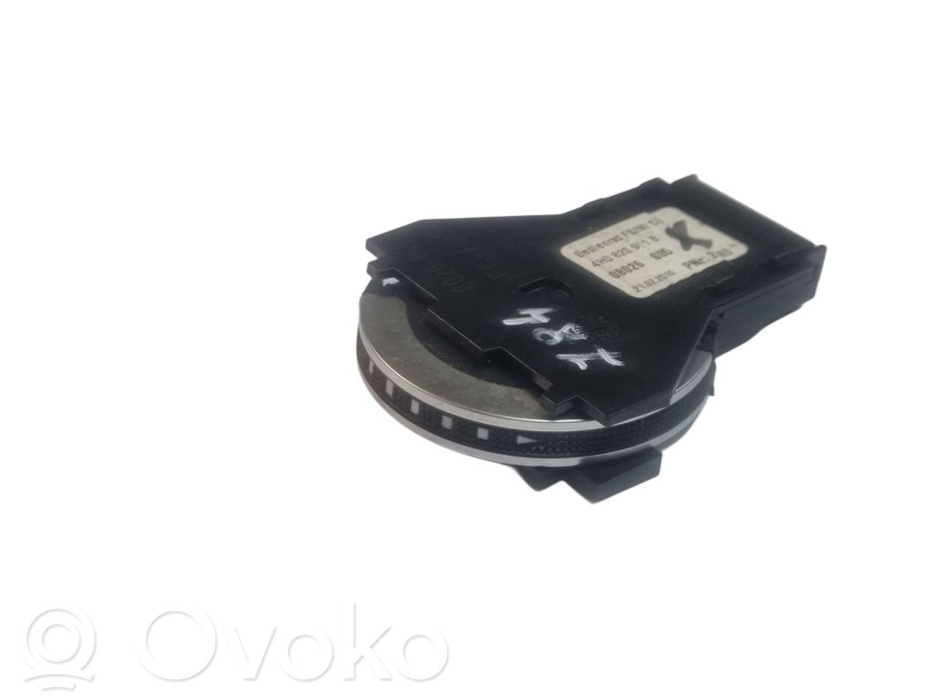 Audi A8 S8 D4 4H Salono ventiliatoriaus reguliavimo jungtukas 