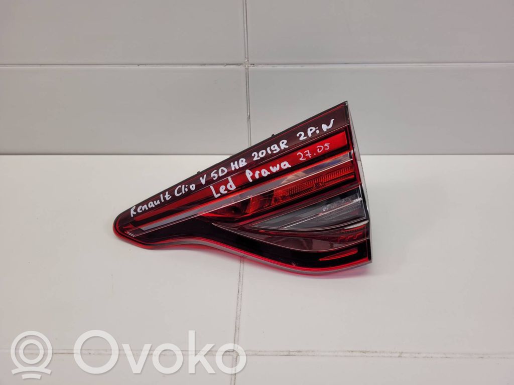 Renault Clio V Tailgate rear/tail lights 