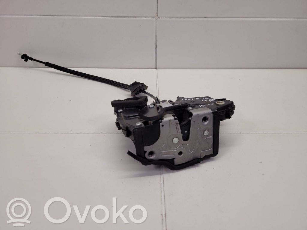 Seat Leon (5F) Takaoven lukko 