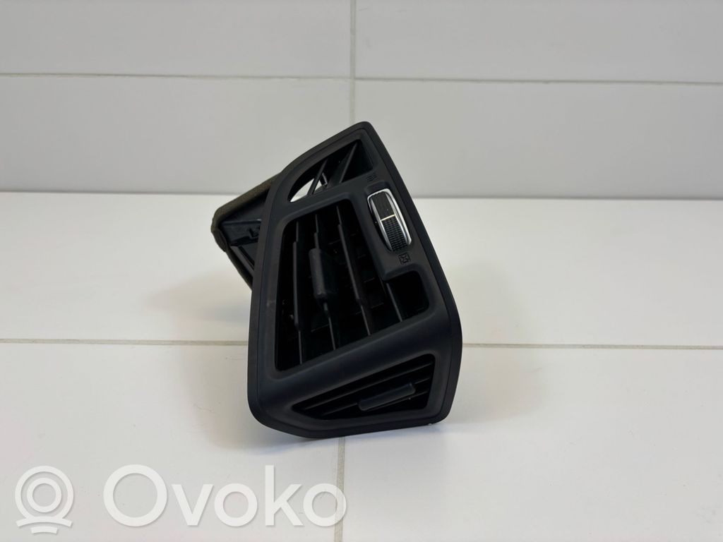 Rejilla de ventilación trasera   3122517