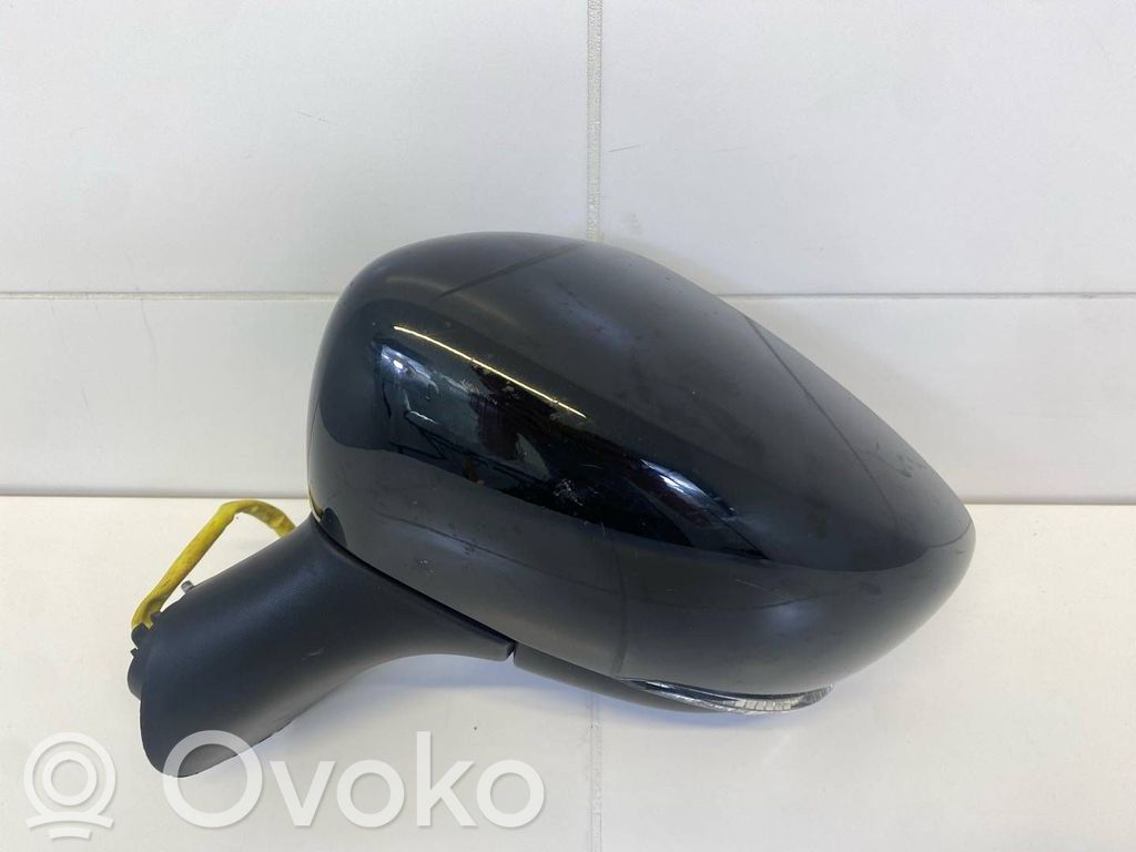 Renault Captur Front door electric wing mirror 