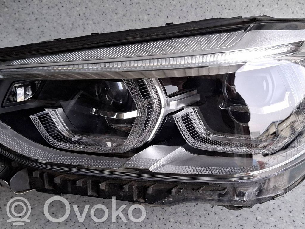 BMW X3 G01 Lampa przednia 