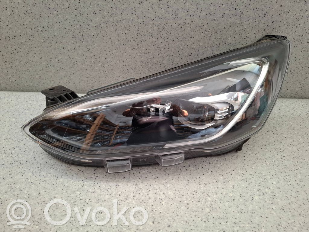 Ford Focus Headlight/headlamp 