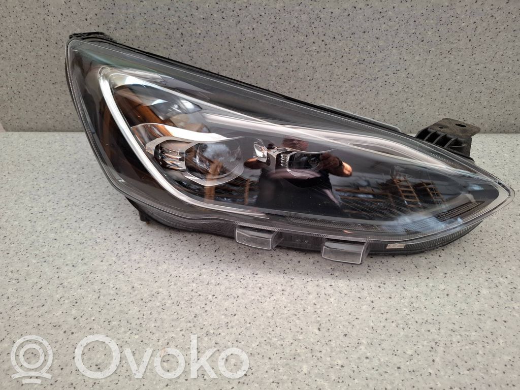 Ford Focus Headlight/headlamp 