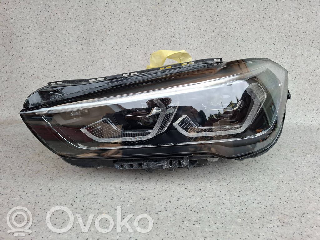 BMW X1 F48 F49 Lampa przednia 