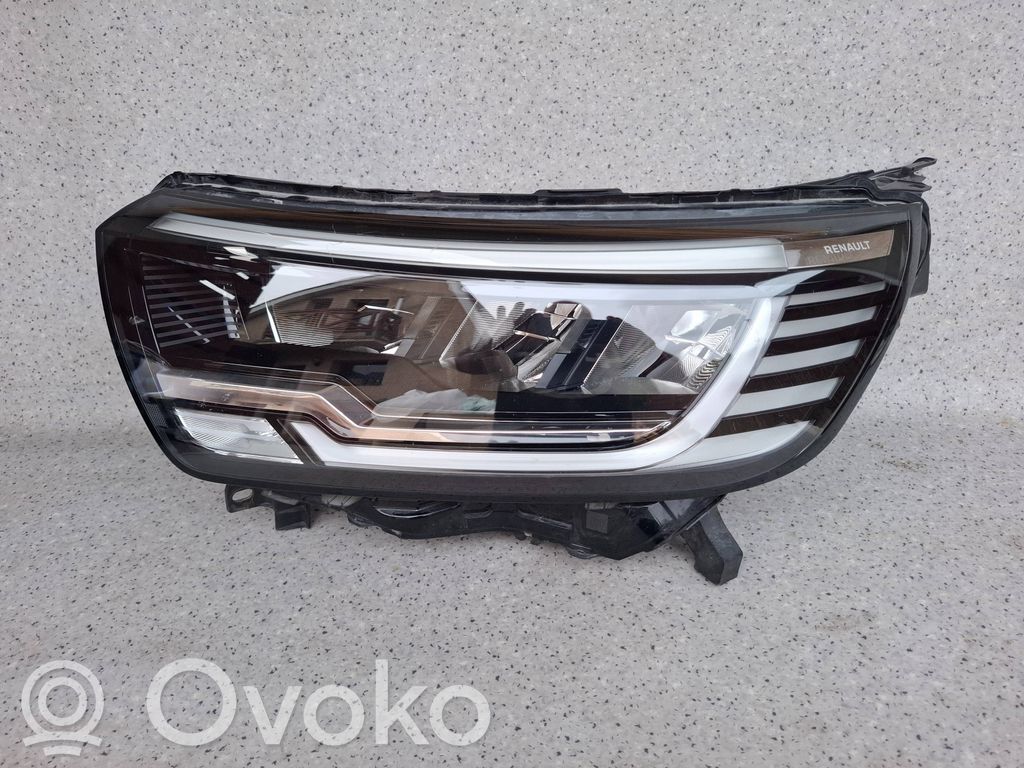 Renault Kangoo III Lampa przednia 